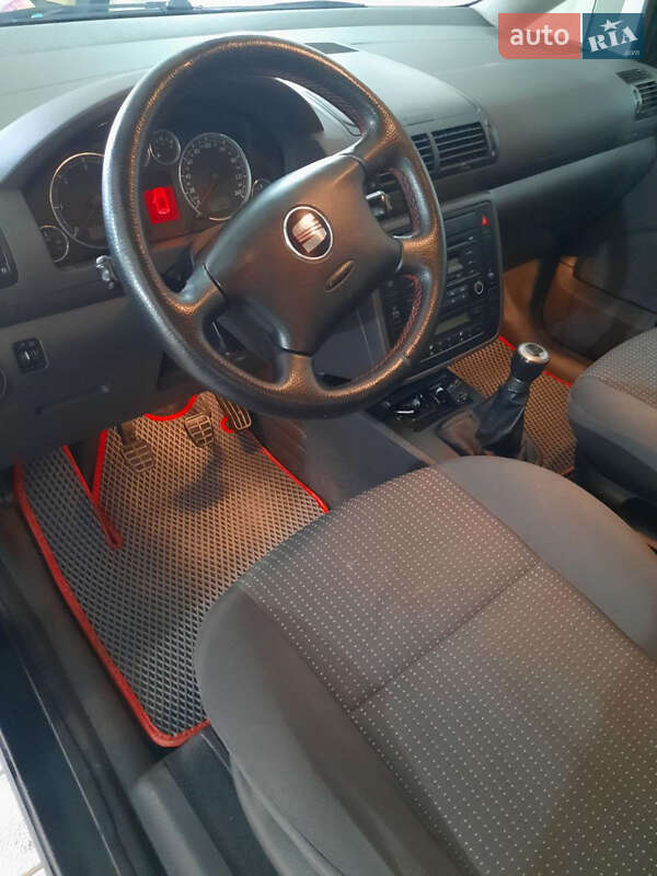 Минивэн SEAT Alhambra 2009 в Збараже