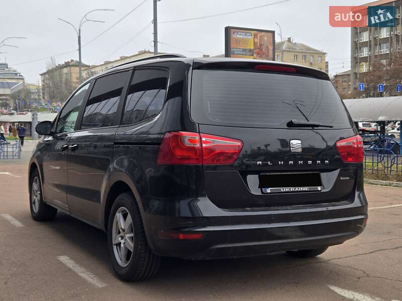 Минивэн SEAT Alhambra 2012 в Киеве