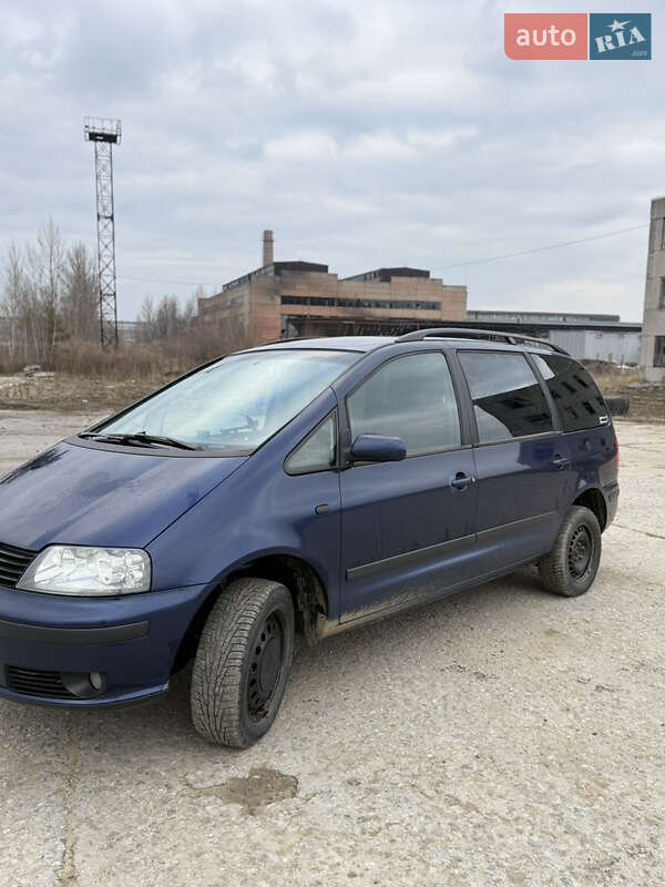 Минивэн SEAT Alhambra 2005 в Новояворовске