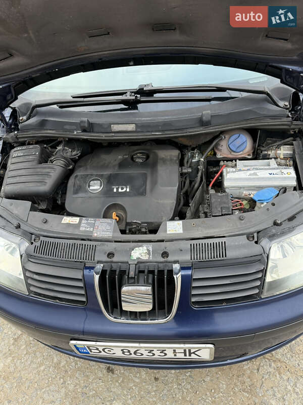 Минивэн SEAT Alhambra 2005 в Новояворовске