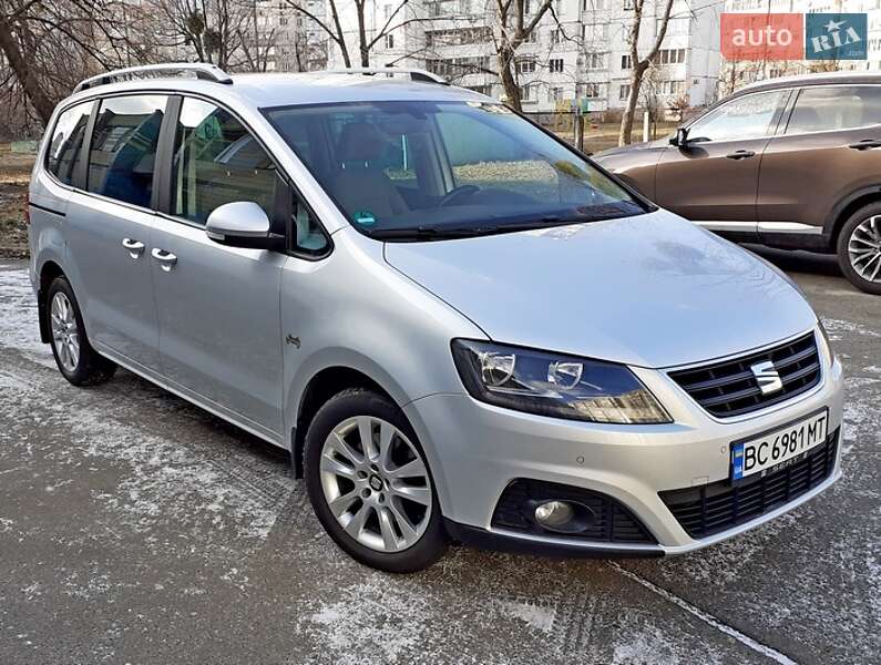 Минивэн SEAT Alhambra 2016 в Киеве
