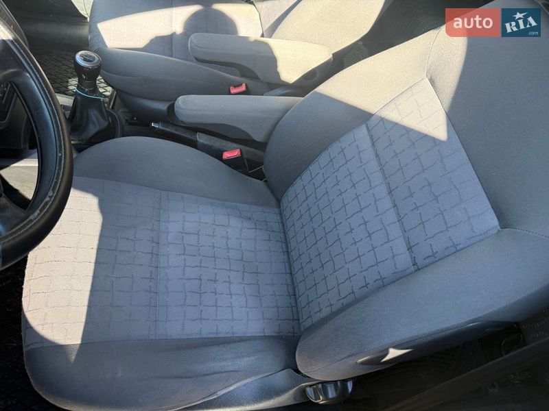 Минивэн SEAT Alhambra 2008 в Кременчуге