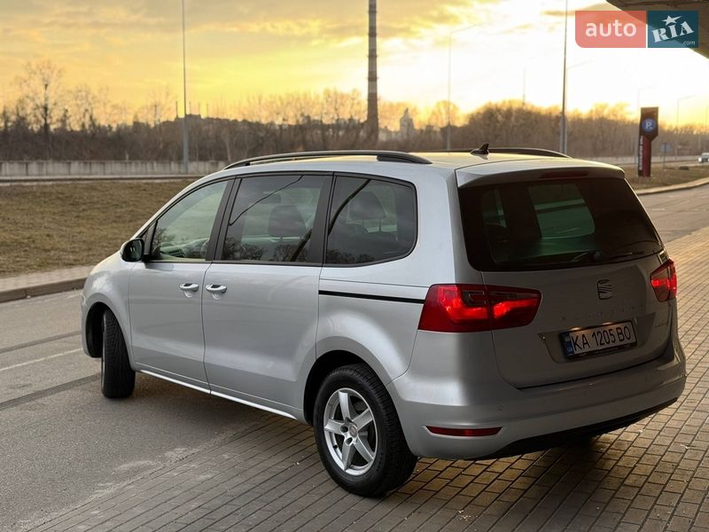 Минивэн SEAT Alhambra 2011 в Киеве