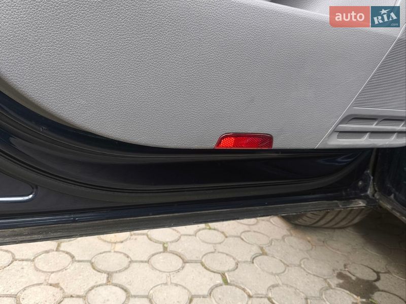 Мінівен SEAT Alhambra 2012 в Львові