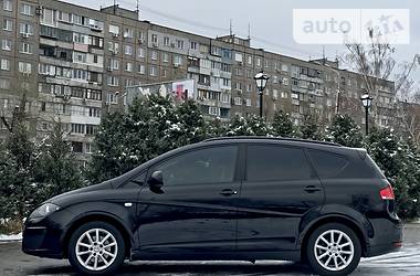 Хэтчбек SEAT Altea XL 2015 в Киеве