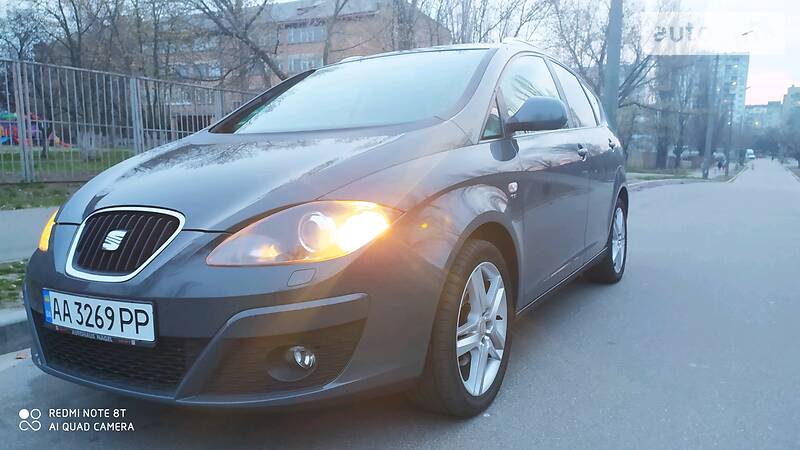 Мінівен SEAT Altea XL 2009 в Києві