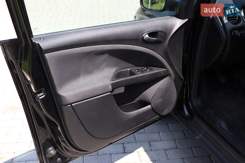 Минивэн SEAT Altea XL 2014 в Новоселице