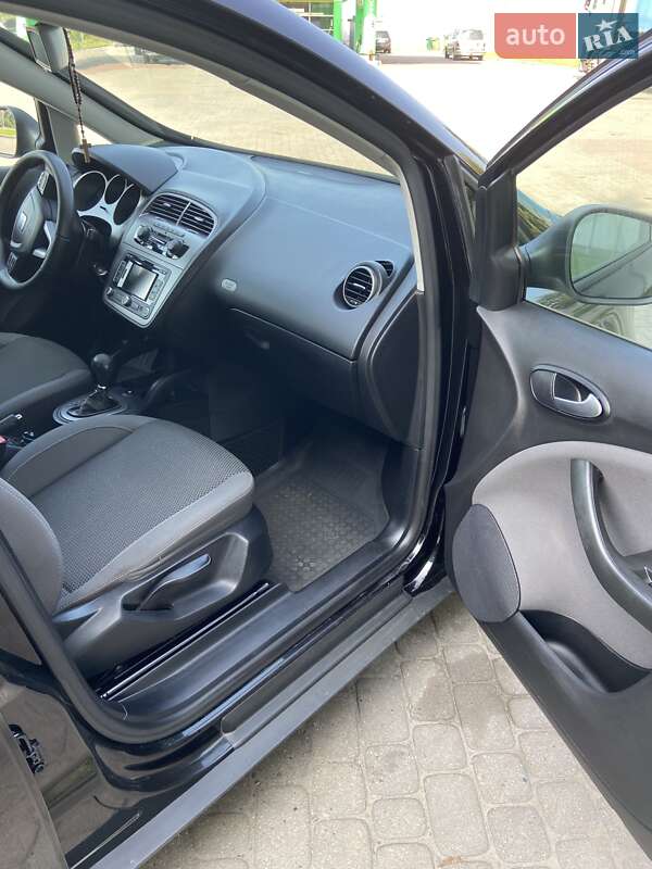 Минивэн SEAT Altea XL 2015 в Мостиске