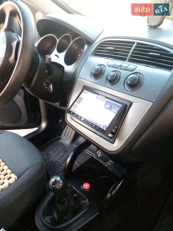 Минивэн SEAT Altea XL 2008 в Брошневе