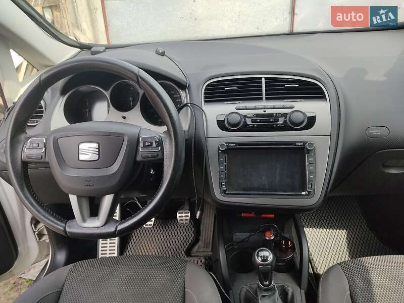 Мінівен SEAT Altea XL 2015 в Шостці