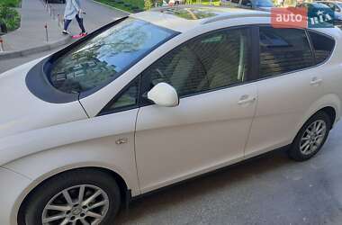 Минивэн SEAT Altea XL 2010 в 