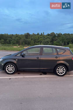 Минивэн SEAT Altea XL 2011 в 