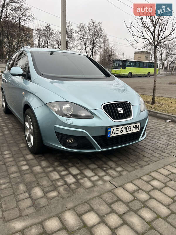Минивэн SEAT Altea XL 2010 в Ивано-Франковске