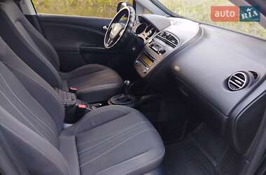 Минивэн SEAT Altea XL 2011 в 