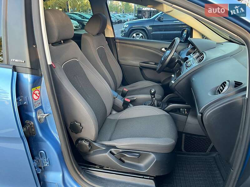 Минивэн SEAT Altea XL 2015 в Киеве
