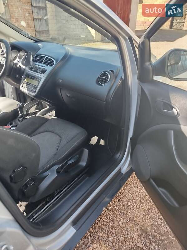 Мінівен SEAT Altea XL 2011 в Рогатині