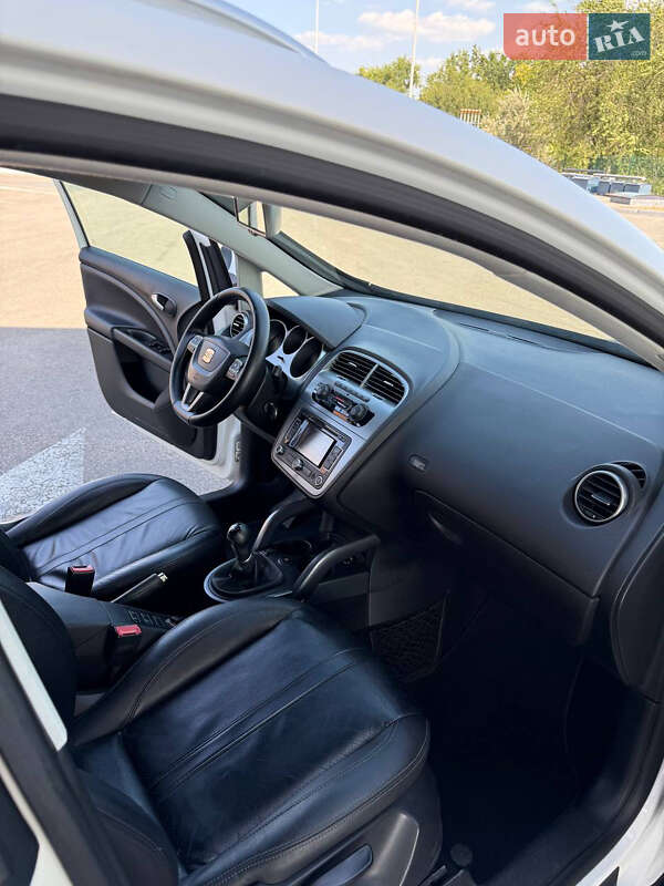 Минивэн SEAT Altea XL 2010 в Днепре