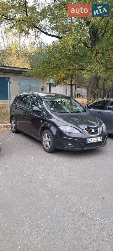 Минивэн SEAT Altea XL 2010 в Харькове фото Минивэн SEAT Altea XL 2010 в Харькове