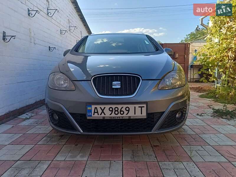 Минивэн SEAT Altea XL 2012 в Харькове