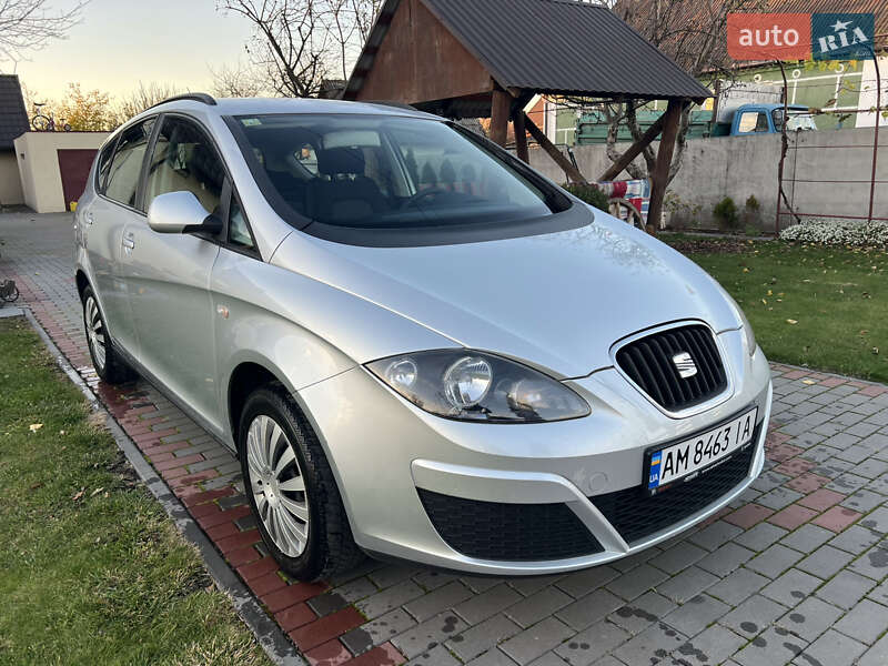 Минивэн SEAT Altea XL 2010 в Житомире