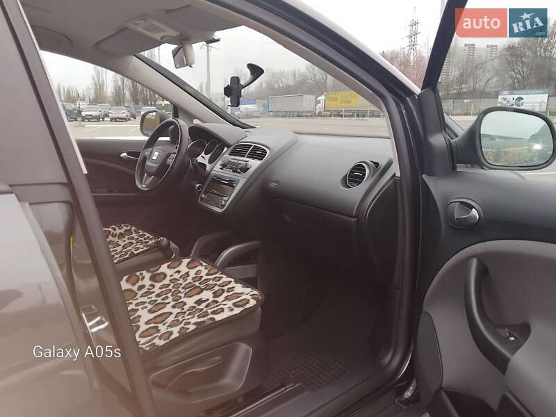 Минивэн SEAT Altea XL 2010 в Киеве