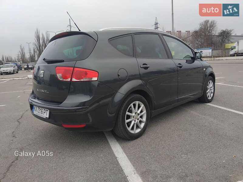 Минивэн SEAT Altea XL 2010 в Киеве