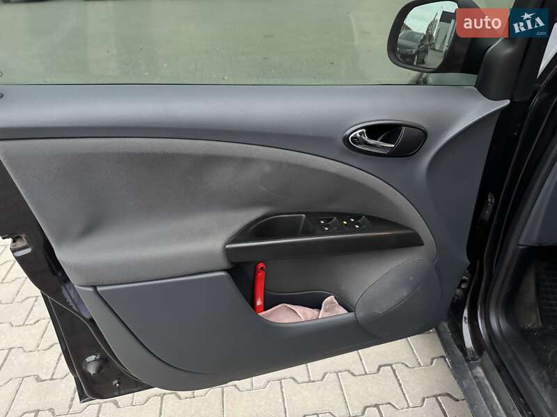 Минивэн SEAT Altea XL 2007 в Киеве