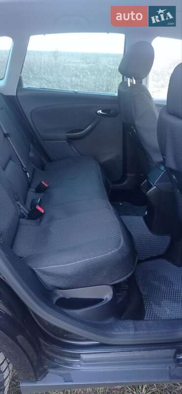 Минивэн SEAT Altea 2009 в Вишневом фото 10 Минивэн SEAT Altea 2009 в Вишневом