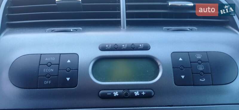 Минивэн SEAT Altea 2009 в Вишневом фото 21 Минивэн SEAT Altea 2009 в Вишневом