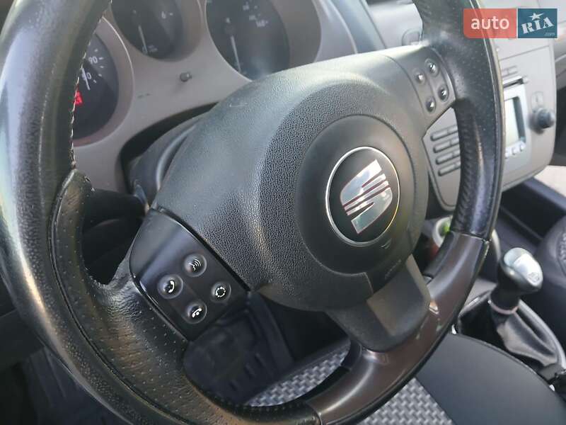 Минивэн SEAT Altea 2009 в Подольске