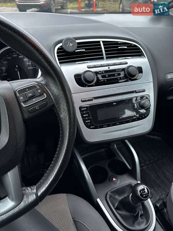 Минивэн SEAT Altea 2009 в Сумах