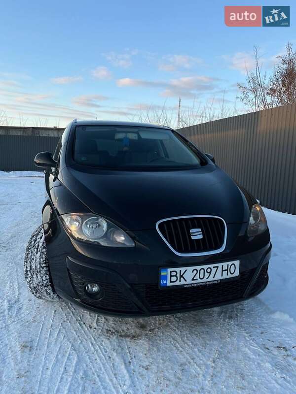 Минивэн SEAT Altea 2009 в Сарнах