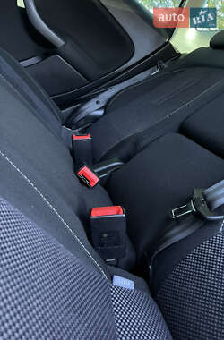 Мінівен SEAT Altea 2011 в 