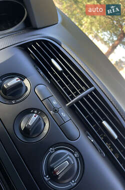 Мінівен SEAT Altea 2011 в 
