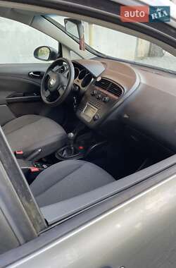 Минивэн SEAT Altea 2005 в 