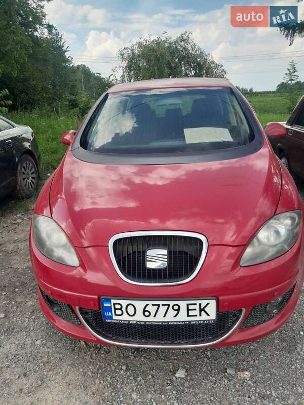 Минивэн SEAT Altea 2004 в 
