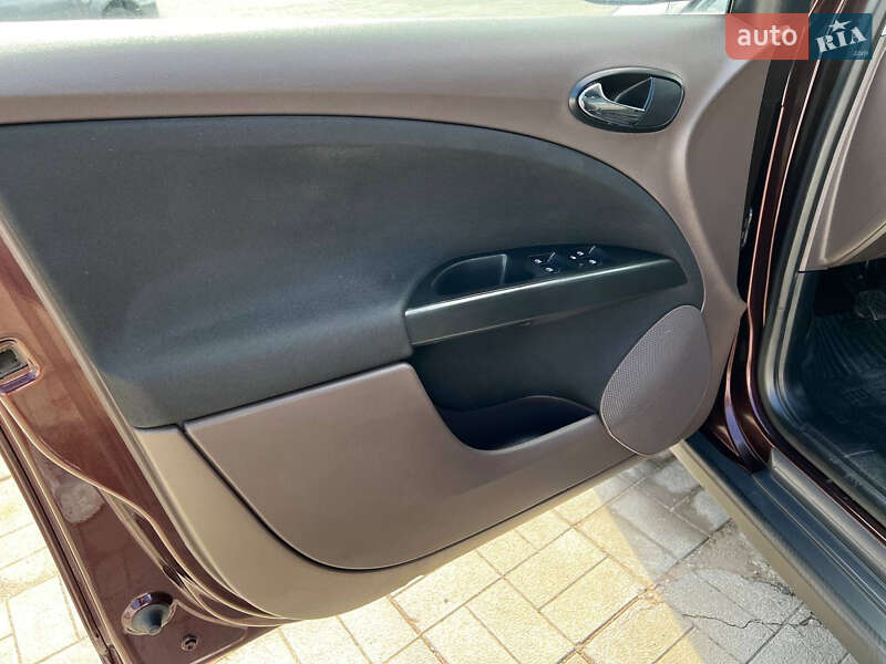 Минивэн SEAT Altea 2008 в Днепре