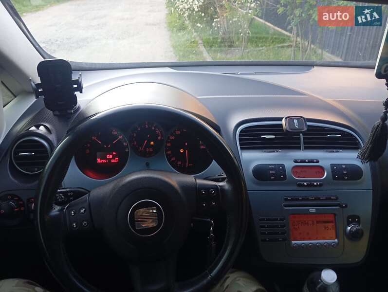 Минивэн SEAT Altea 2007 в Киеве