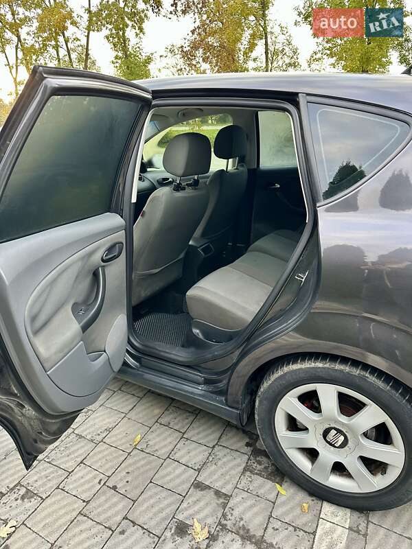 Минивэн SEAT Altea 2004 в Новояворовске фото 6 Минивэн SEAT Altea 2004 в Новояворовске