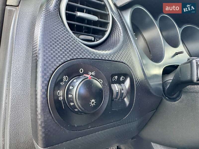 Мінівен SEAT Altea 2006 в Києві