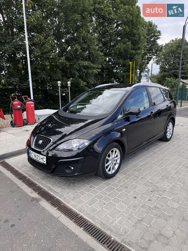 Минивэн SEAT Altea 2013 в 