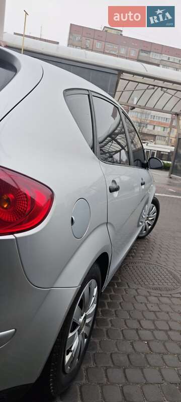 Минивэн SEAT Altea 2004 в Днепре