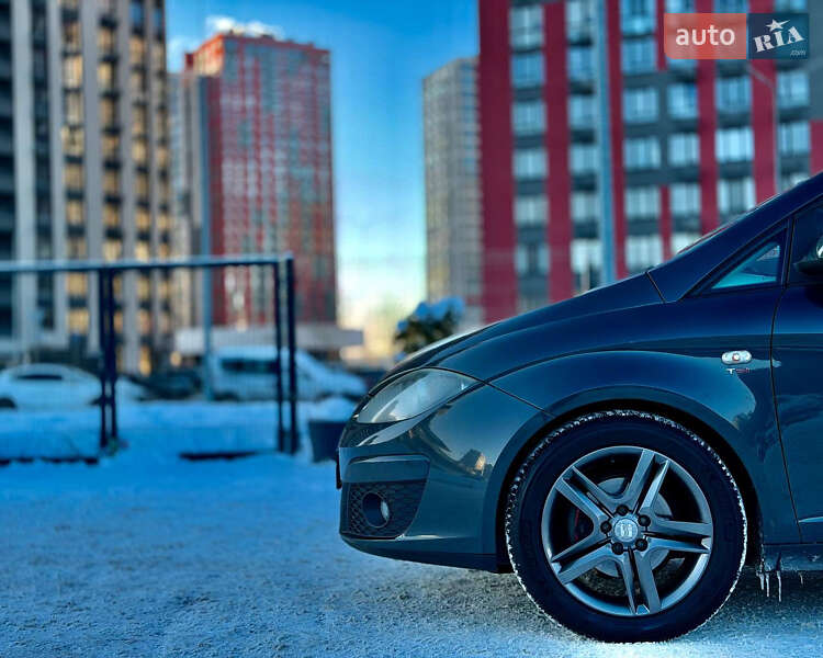 Минивэн SEAT Altea 2011 в Киеве