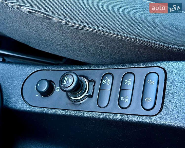 Минивэн SEAT Altea 2011 в Киеве