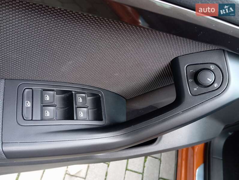 Позашляховик / Кросовер SEAT Ateca 2018 в Києві фото 10 Позашляховик / Кросовер SEAT Ateca 2018 в Києві