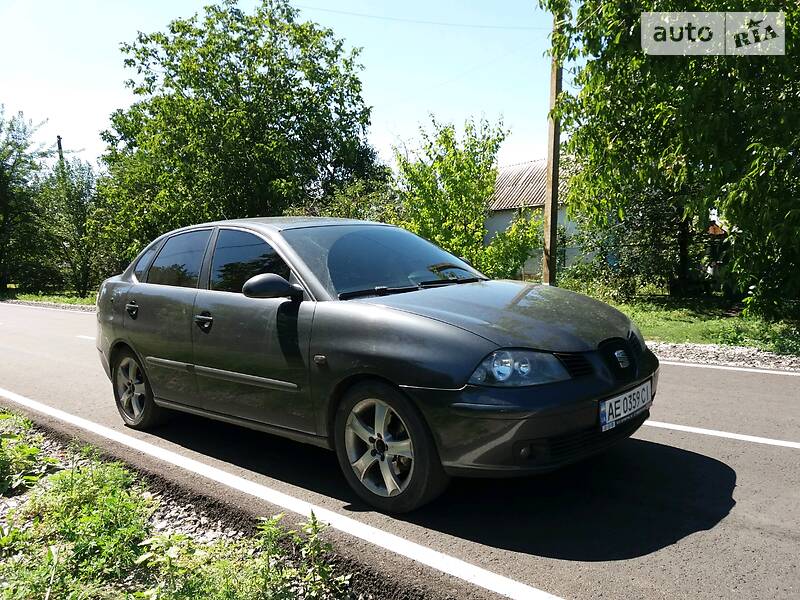Седан SEAT Cordoba 2008 в Дніпрі
