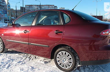Седан SEAT Cordoba 2003 в 