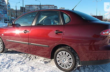 Седан SEAT Cordoba 2003 в Сумах