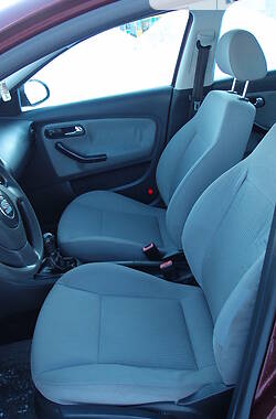 Седан SEAT Cordoba 2003 в 