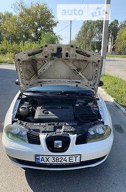 Седан SEAT Cordoba 2004 в 